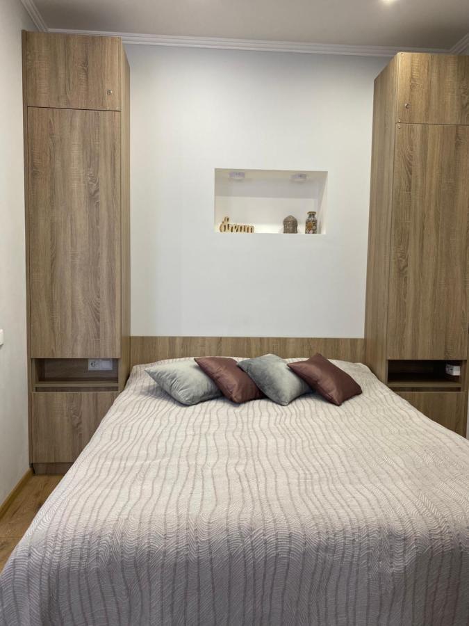 Homelike Apartment Лвив Екстериор снимка