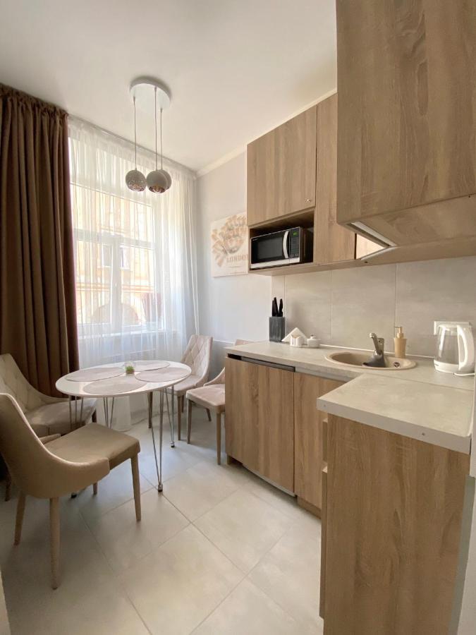 Homelike Apartment Лвив Екстериор снимка