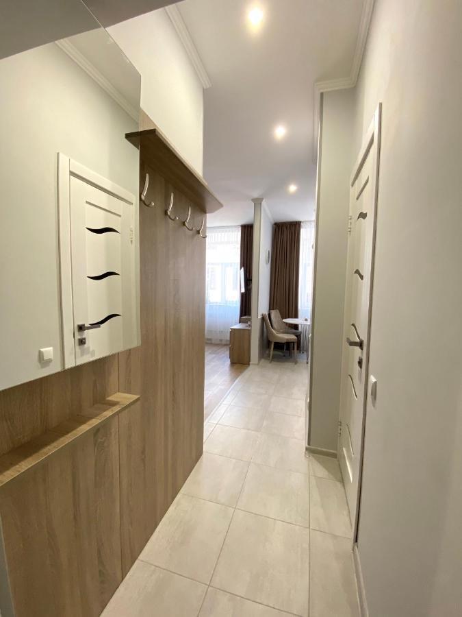 Homelike Apartment Лвив Екстериор снимка